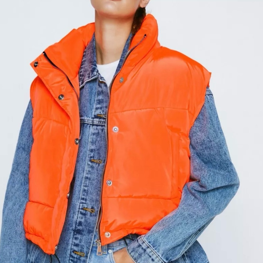 Nasty Gal Cropped Zip Through Puffer Tank Top Size 4